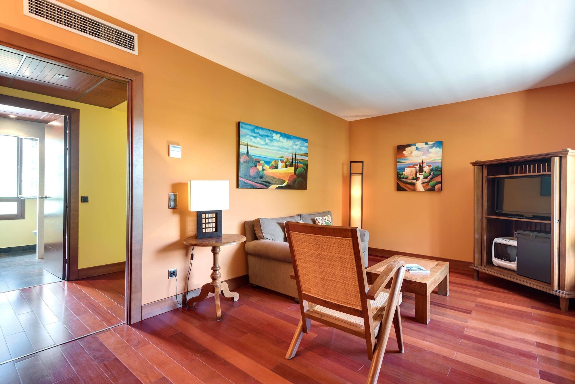 Hotel & Spa Monasterio De Boltaña Εξωτερικό φωτογραφία A room at the hotel
