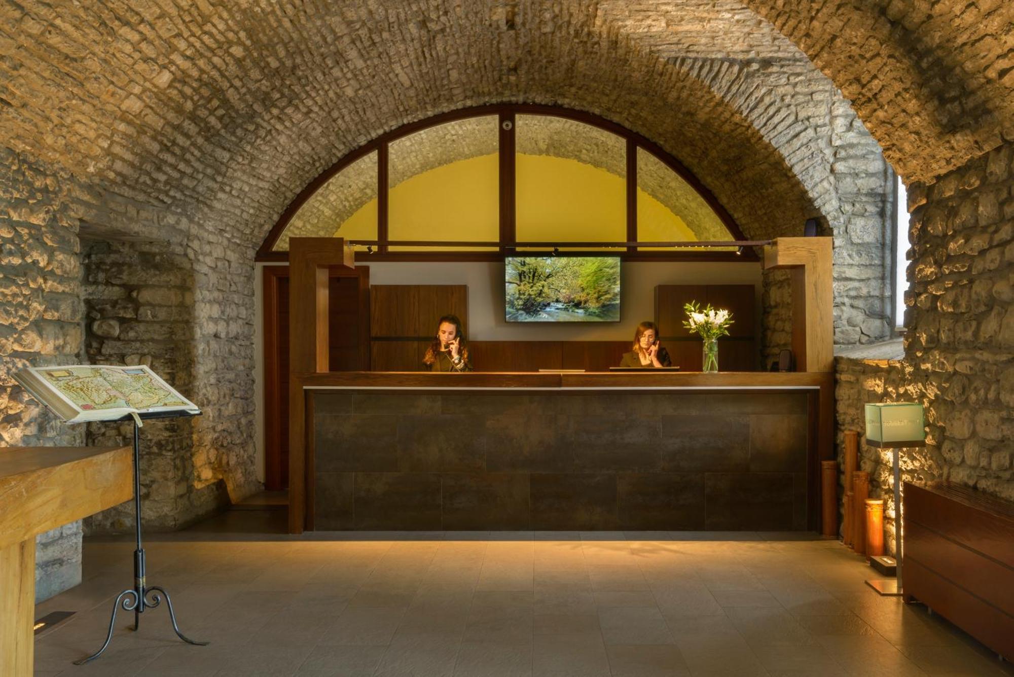Hotel & Spa Monasterio De Boltaña Εξωτερικό φωτογραφία Reception at the hotel