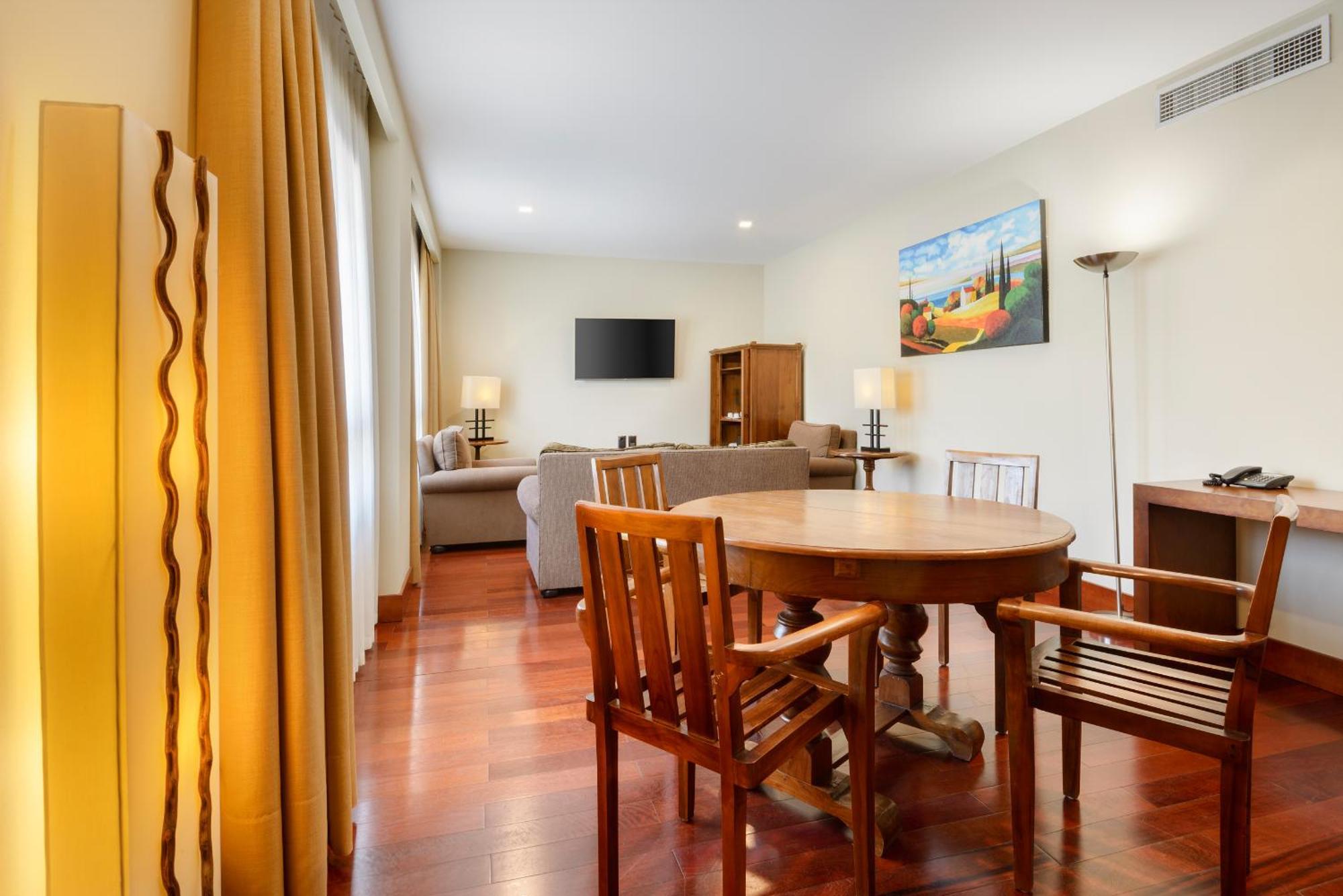 Hotel & Spa Monasterio De Boltaña Εξωτερικό φωτογραφία Suite