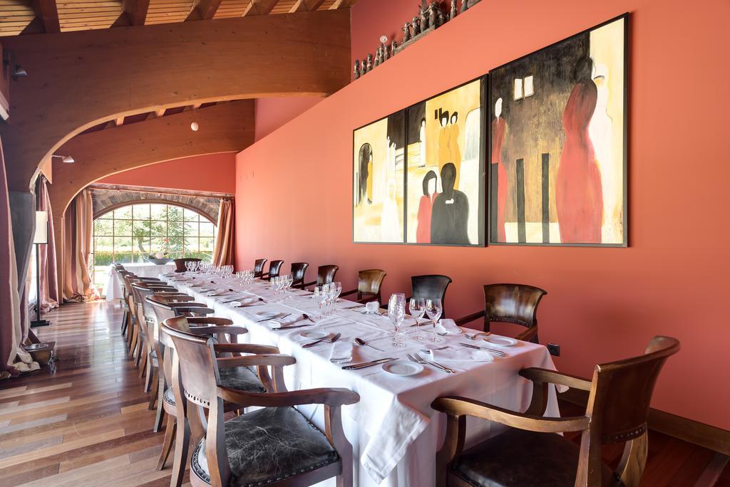 Hotel & Spa Monasterio De Boltaña Εξωτερικό φωτογραφία The restaurant